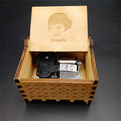 Amilie Series 04